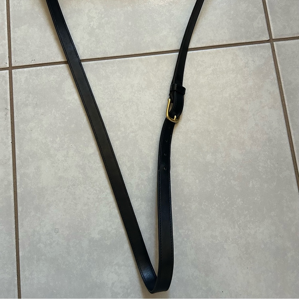 Coach Black Pebbled Leather Shoulder Bag with Gold Hardware - Picture 8 of 16